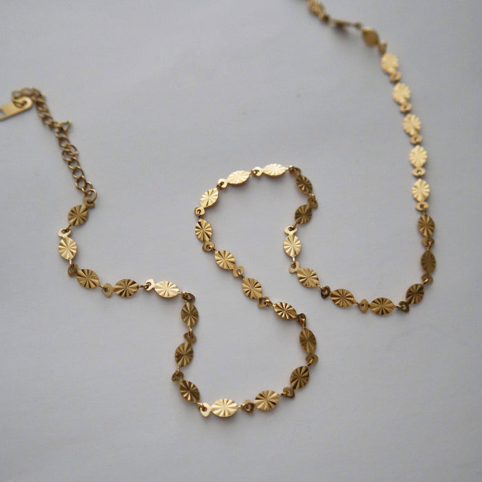 Glisten Chain Necklace